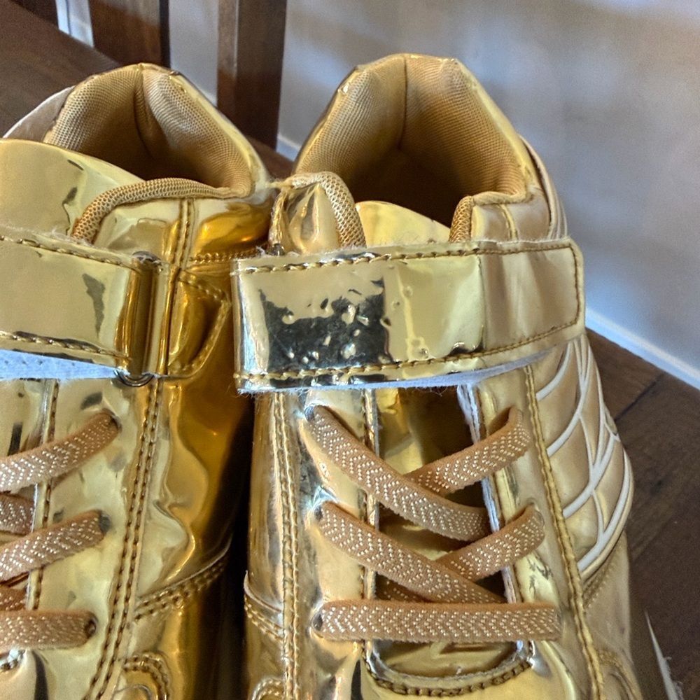 Metallic Gold Platform Roller Sneakers light up - Picture 3 of 10